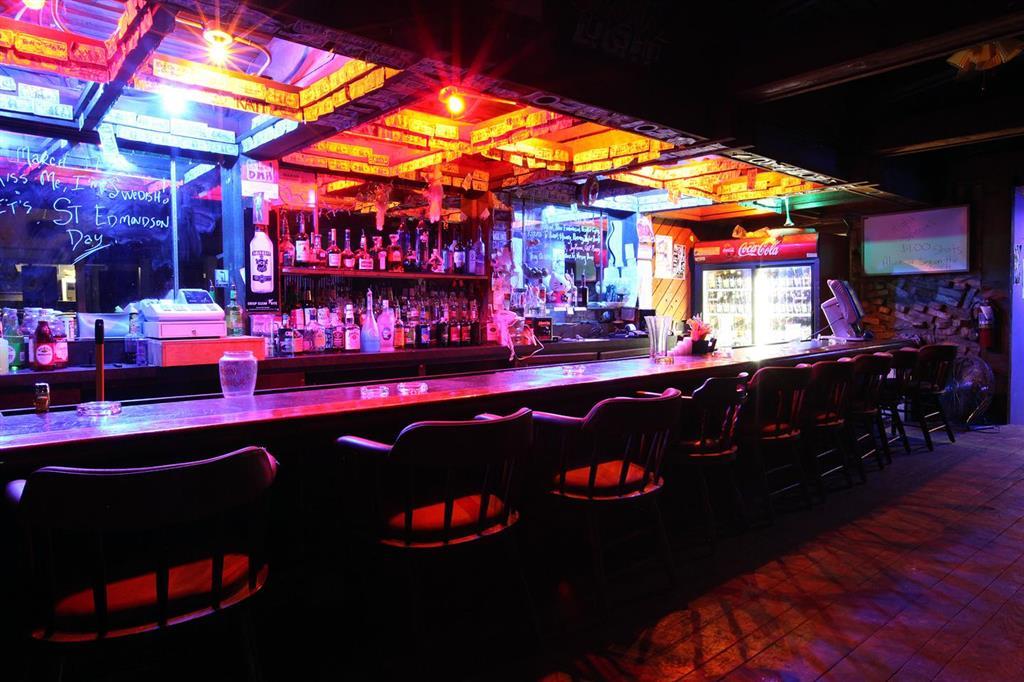 Spanish Trace Inn 阿森斯 餐厅 照片
