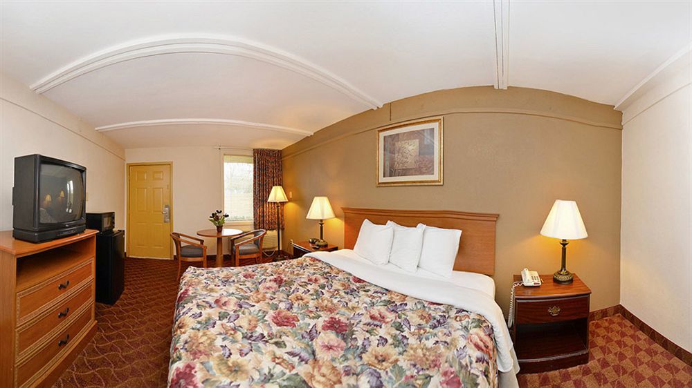 Spanish Trace Inn 阿森斯 外观 照片