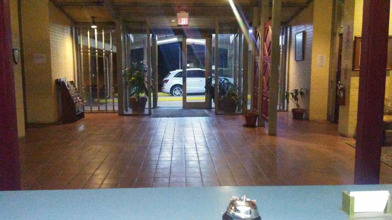 Spanish Trace Inn 阿森斯 外观 照片