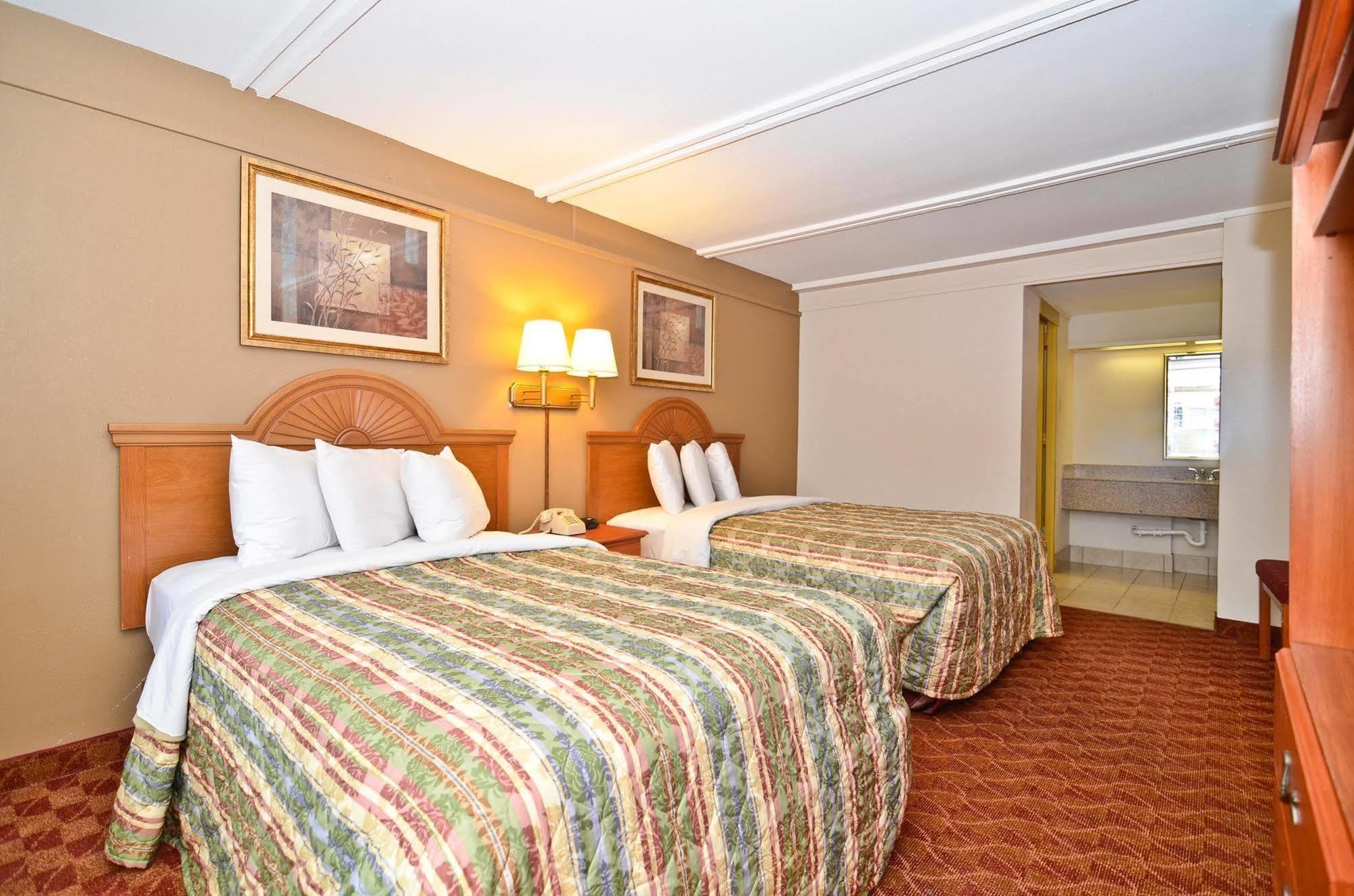Spanish Trace Inn 阿森斯 外观 照片