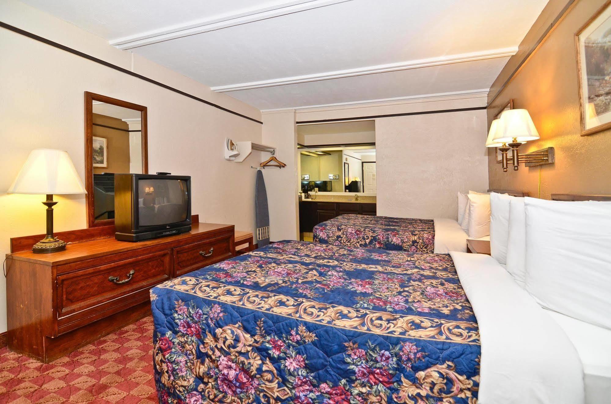 Spanish Trace Inn 阿森斯 外观 照片
