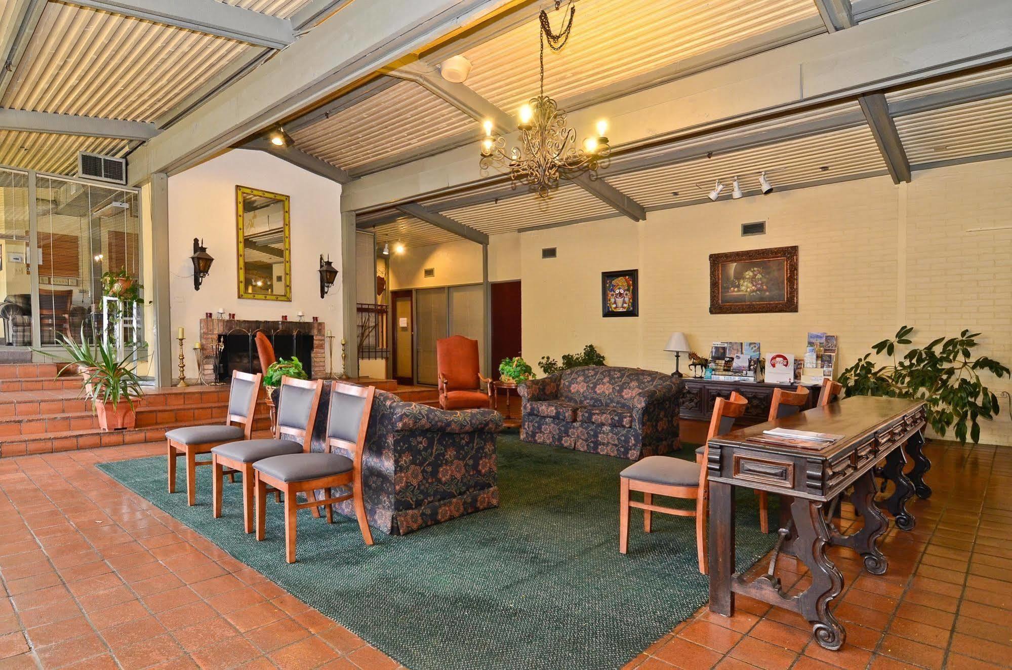 Spanish Trace Inn 阿森斯 内观 照片